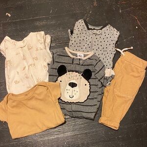 Neutral Baby Clothing Set